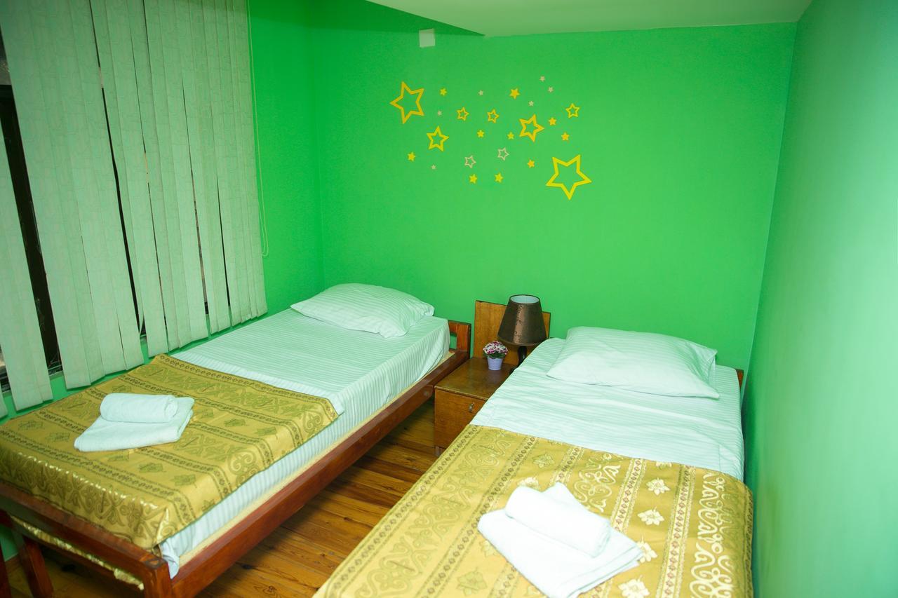 Highland Park Hostel Баку Екстериор снимка